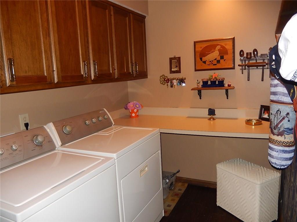9667 Decatur Drive Indianapolis, IN 46256 - Photo 14 of 25 Gallery Image 14