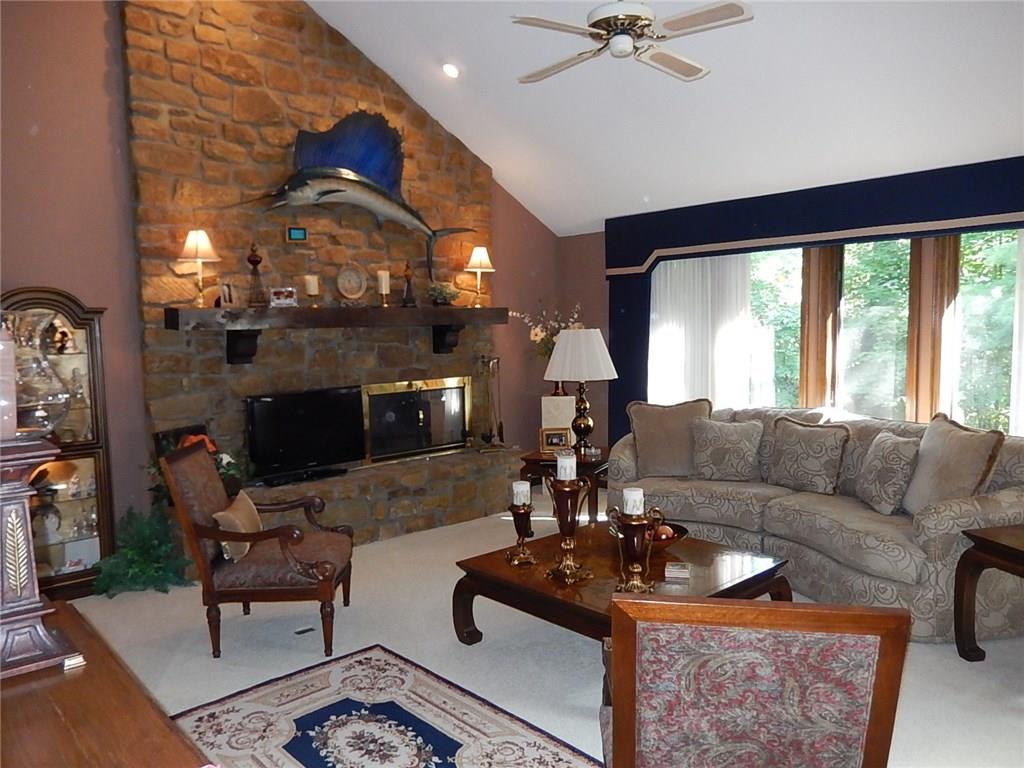 9667 Decatur Drive Indianapolis, IN 46256 - Photo 4 of 25 Gallery Image 4