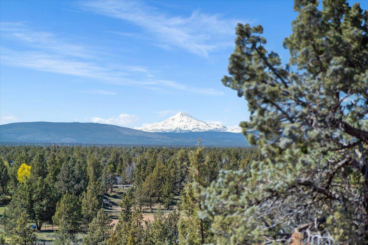 16702 Southwest Steelhead Road Terrebonne, OR 97760 - Photo 8 of 47 21-Deck View