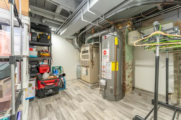 $324,900 | 7731 45th Place, Lyons, IL 60534