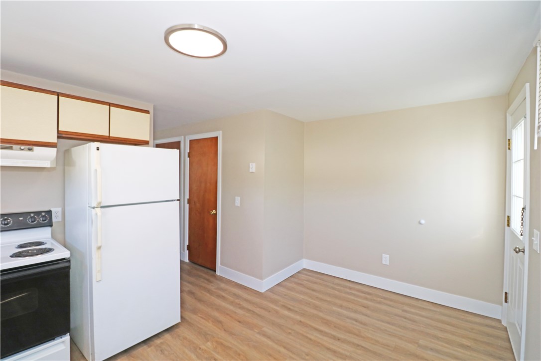 16 Race Street, Unit 2 Middletown, RI 02842 - Photo 12 of 26