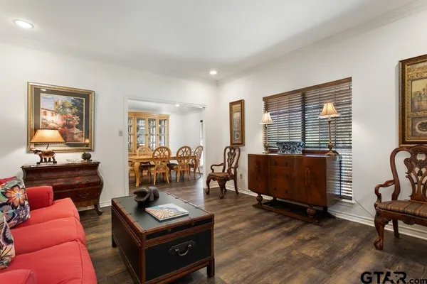 $425,000 | 5701 Regents Row, Tyler, TX 75703