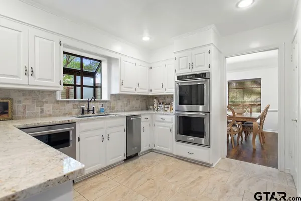 $425,000 | 5701 Regents Row, Tyler, TX 75703