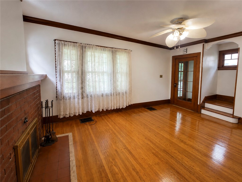 179 Roxborough Road Rochester, NY 14619 - Photo 8 of 35