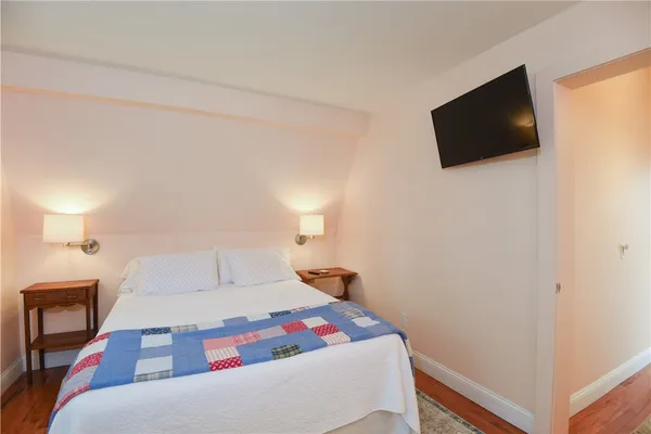 $3,000 | 2 Red Cross Terrace, Newport, RI 02840