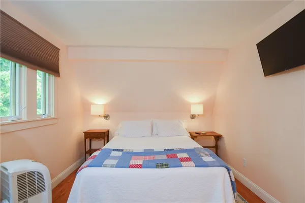 $3,000 | 2 Red Cross Terrace, Newport, RI 02840