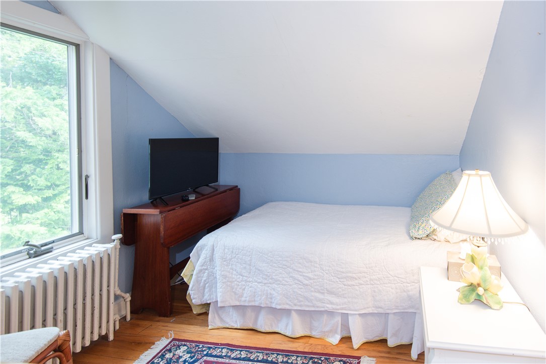 2 Red Cross Terrace Newport, RI 02840 - Photo 19 of 25