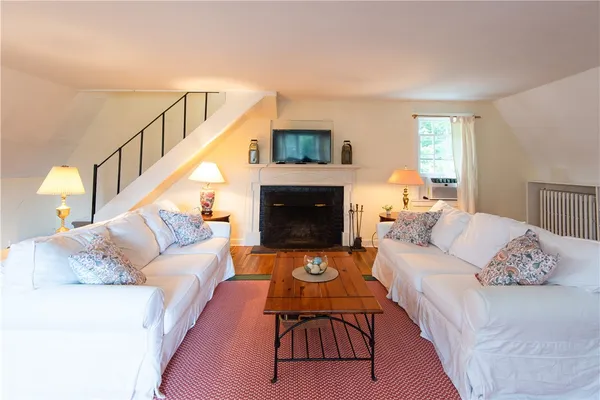 $3,000 | 2 Red Cross Terrace, Newport, RI 02840