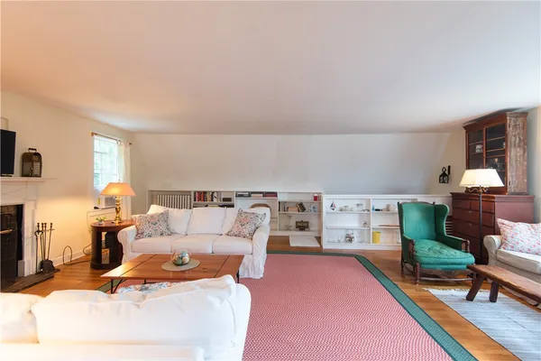 $3,000 | 2 Red Cross Terrace, Newport, RI 02840