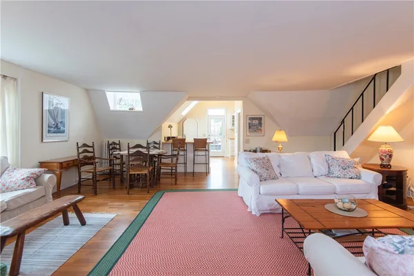 $3,000 | 2 Red Cross Terrace, Newport, RI 02840