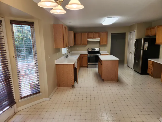 $3,295 | Undisclosed Address, Ann Arbor, MI 48105