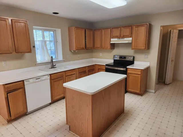 $3,295 | Undisclosed Address, Ann Arbor, MI 48105
