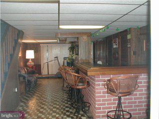 818 Avon Road Philadelphia, PA 19116 - Photo 4 of 6