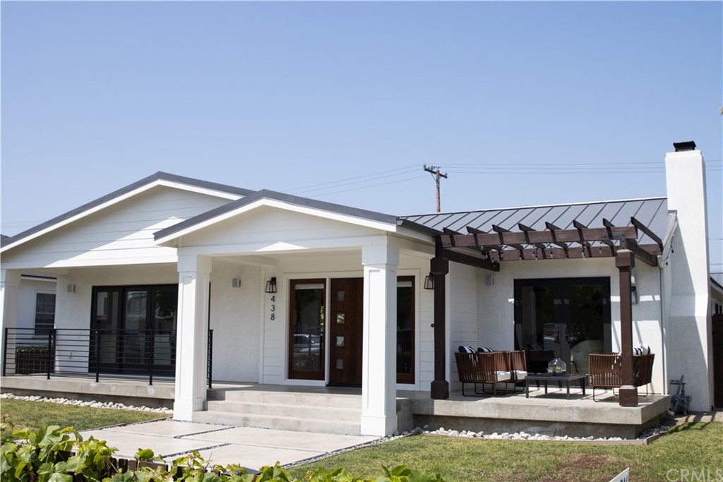 438 Broadway Costa Mesa, CA 92627 - Photo 3 of 27