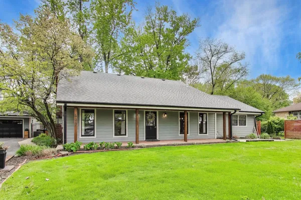 $575,000 | 609 63rd Street, Downers Grove, IL 60516