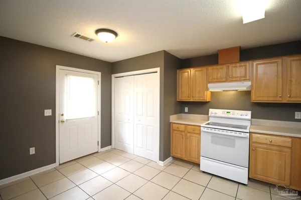 $1,200 | 7161 Pine Blossom Road, Milton, FL 32570