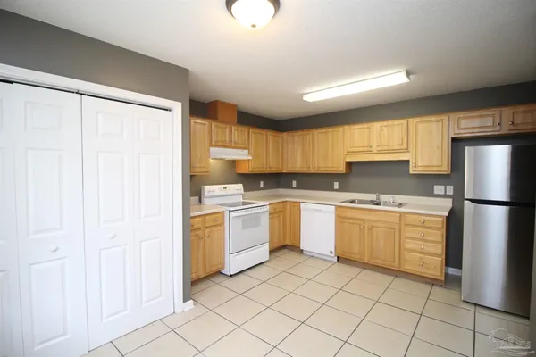 $1,200 | 7161 Pine Blossom Road, Milton, FL 32570