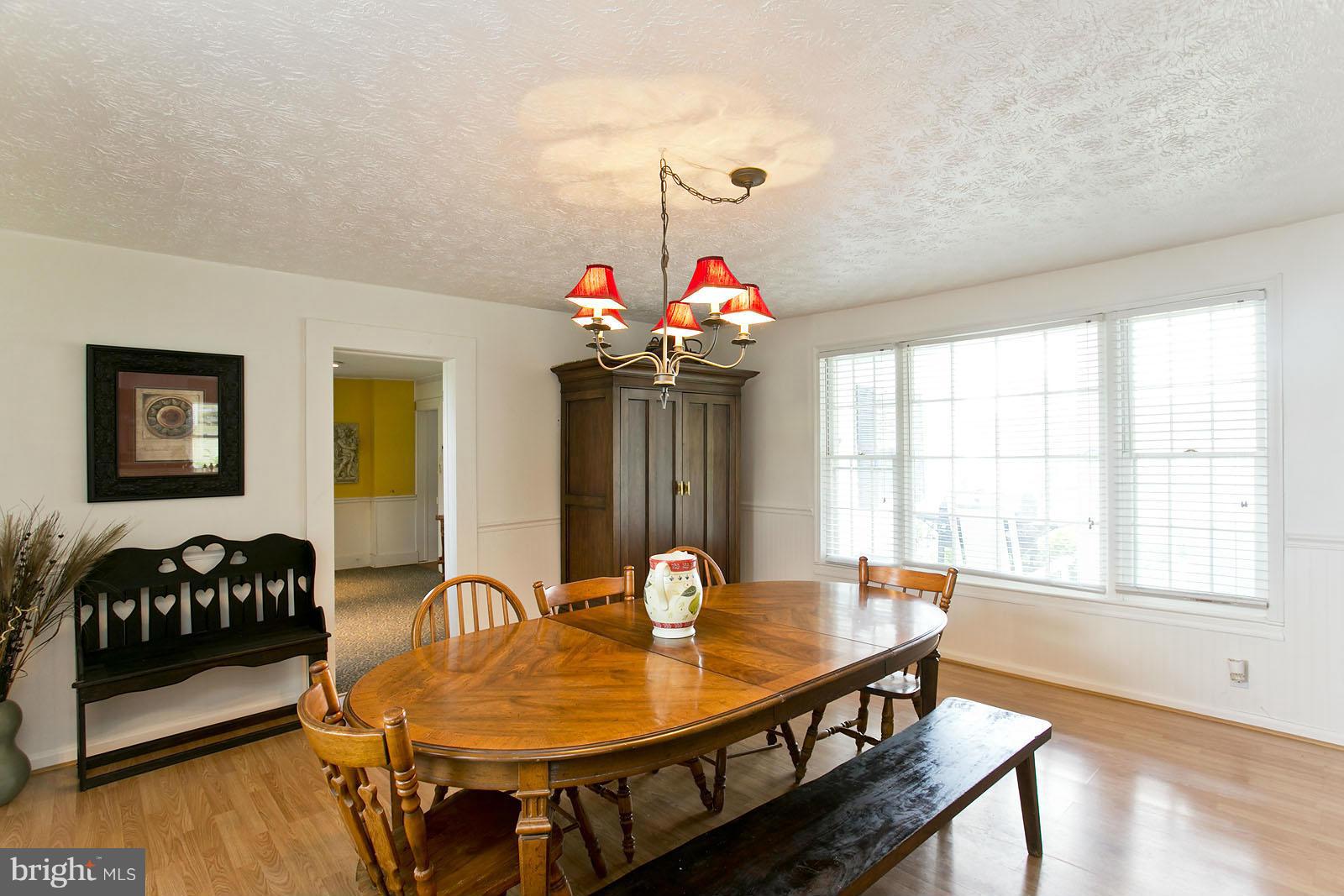 3904 Back Mountain Road Winchester, VA 22602 - Photo 9 of 29 Dining Room