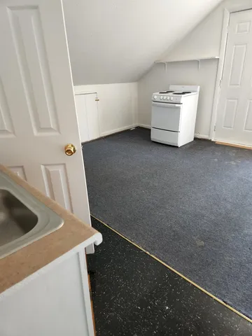 $900 | 14 Preston Street, Unit 2A, Hillsborough, NH 03244