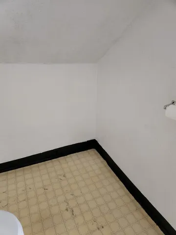 $900 | 14 Preston Street, Unit 2A, Hillsborough, NH 03244