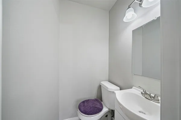 $2,450 | 643 Ames Street, Spring, TX 77373