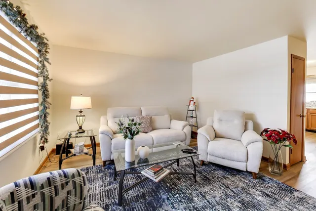 $335,000 | 11534 Antioch Road, Salem Lakes, WI 53179