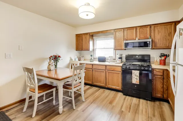 $335,000 | 11534 Antioch Road, Salem Lakes, WI 53179