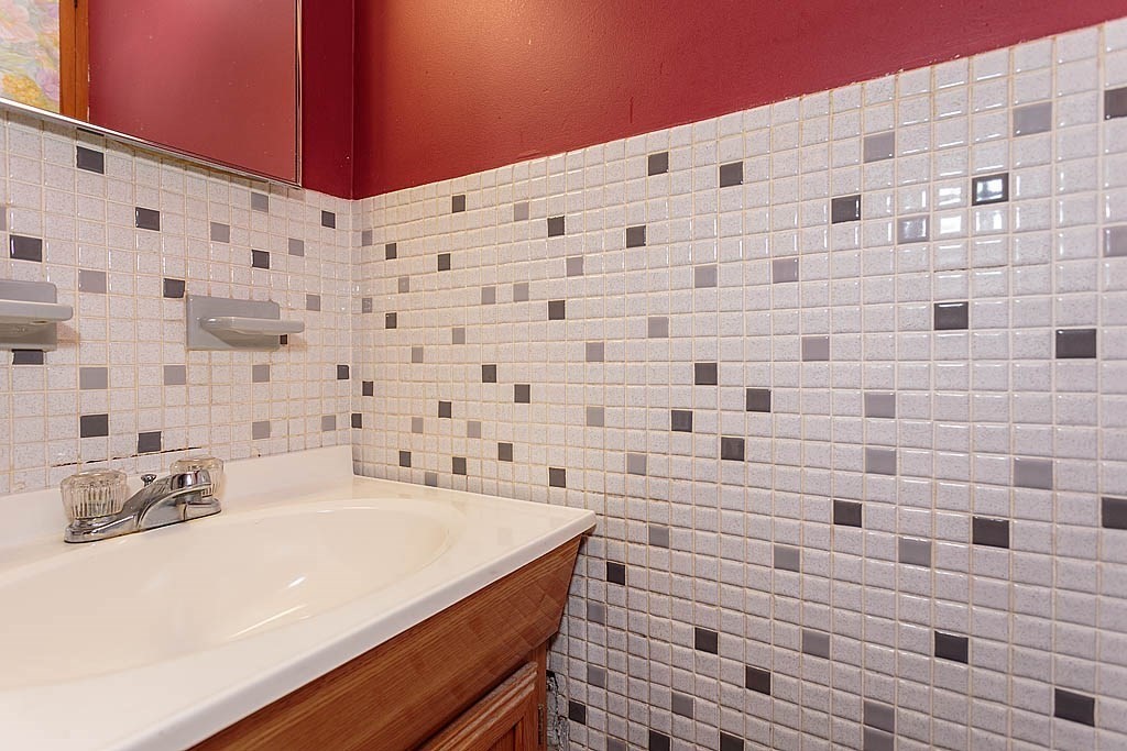 99 Richardson Road Chelmsford, MA 01863 - Photo 12 of 38 Gallery Image 12