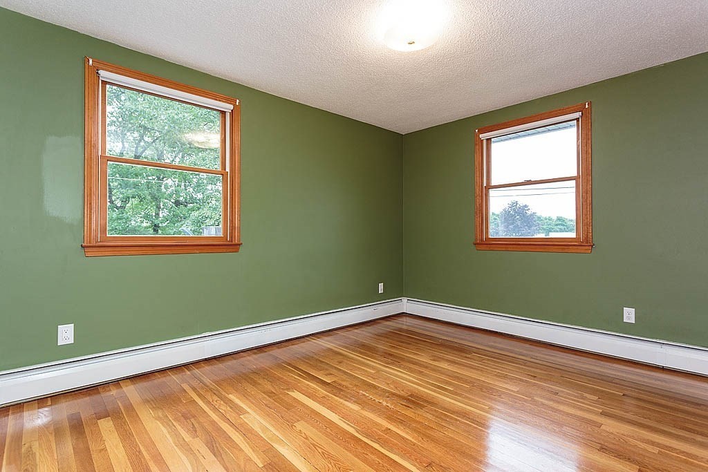 99 Richardson Road Chelmsford, MA 01863 - Photo 13 of 38 Gallery Image 13