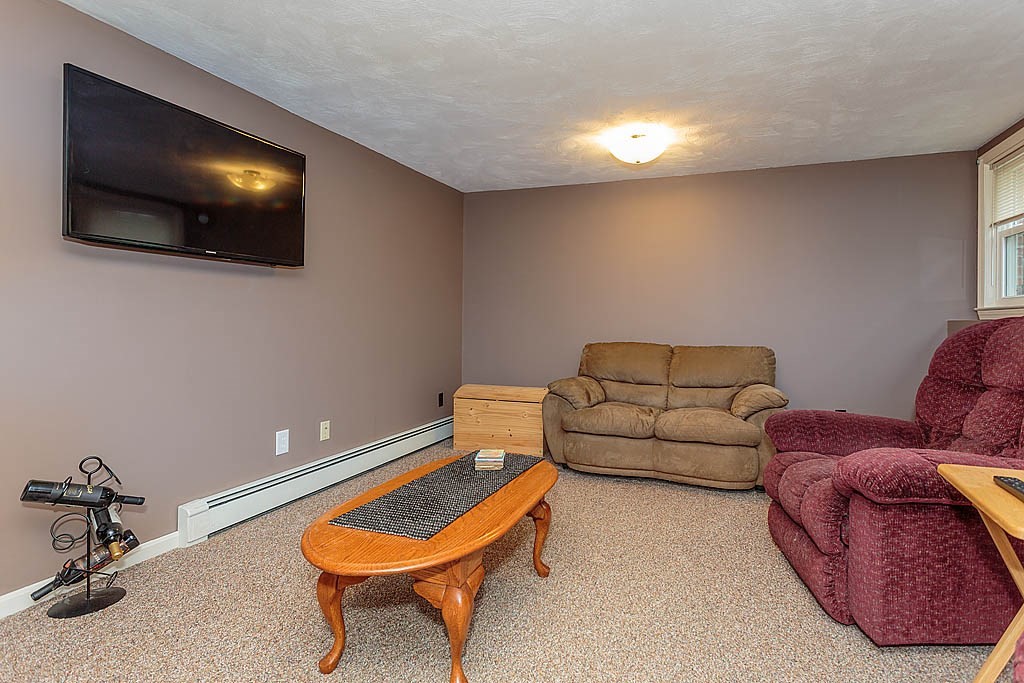 99 Richardson Road Chelmsford, MA 01863 - Photo 18 of 38 Gallery Image 18