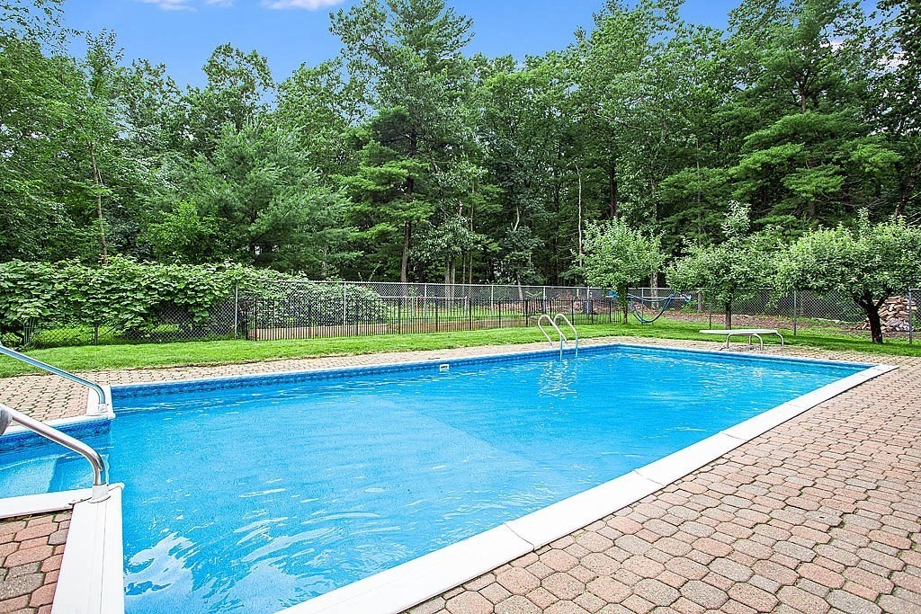 99 Richardson Road Chelmsford, MA 01863 - Photo 28 of 38 Gallery Image 28