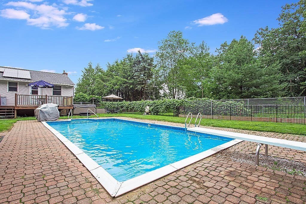 99 Richardson Road Chelmsford, MA 01863 - Photo 29 of 38 Gallery Image 29