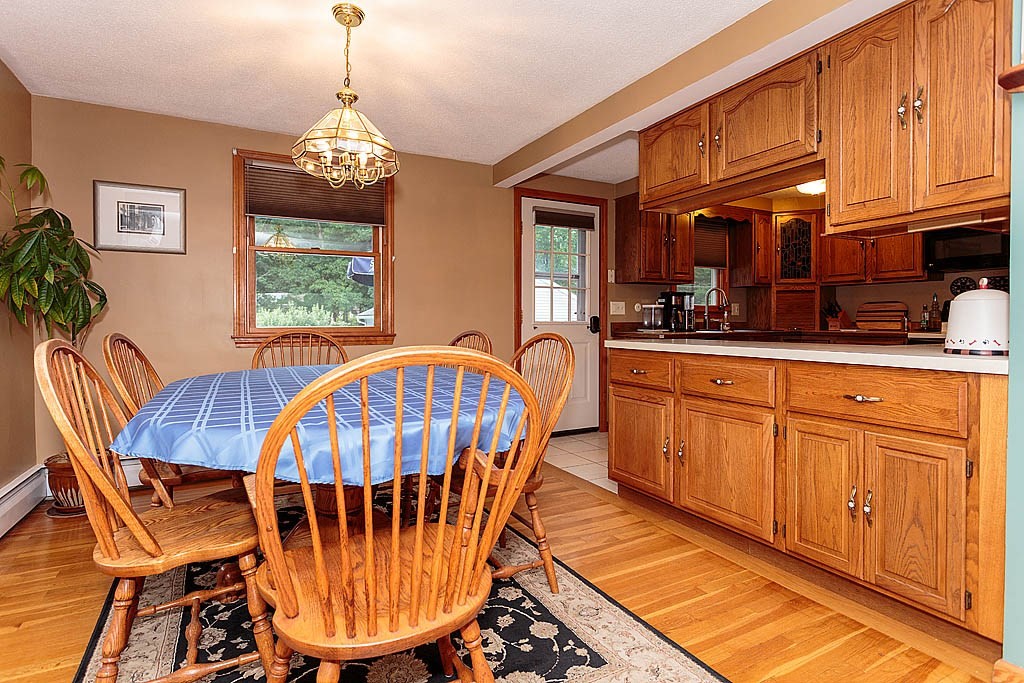 99 Richardson Road Chelmsford, MA 01863 - Photo 5 of 38 Gallery Image 5
