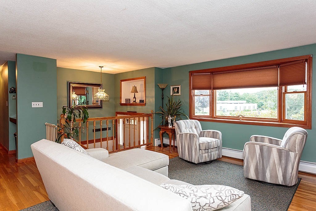 99 Richardson Road Chelmsford, MA 01863 - Photo 7 of 38 Gallery Image 7