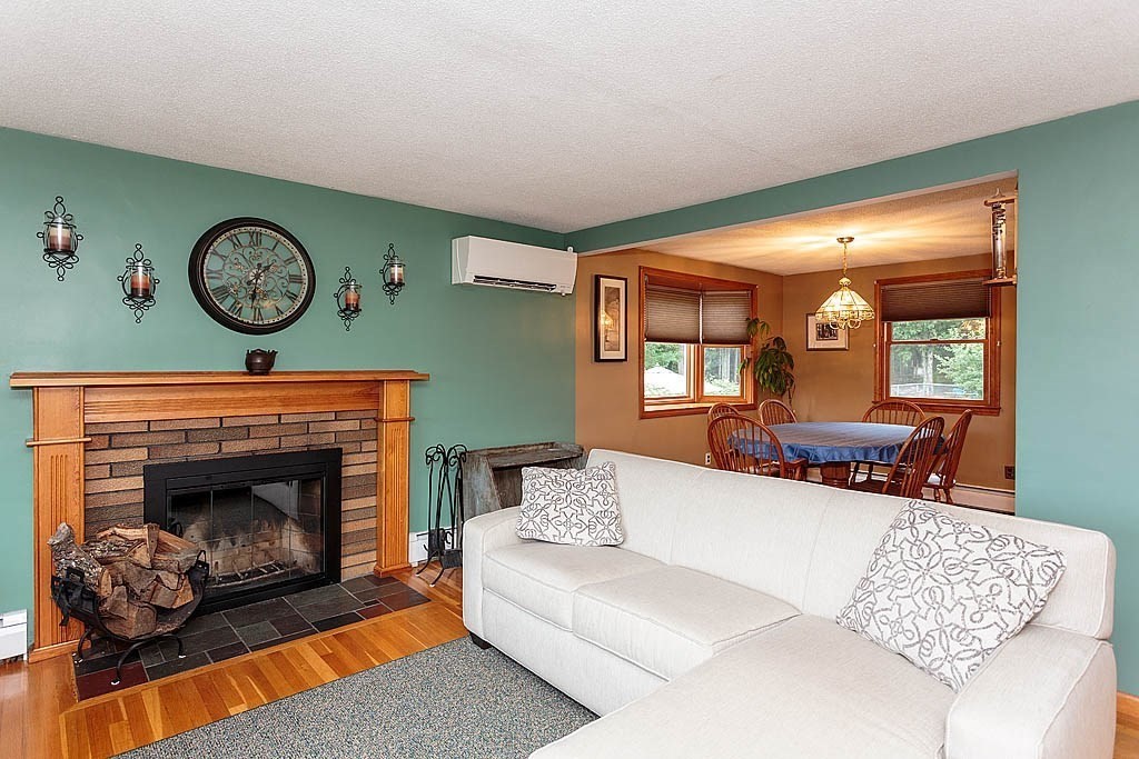 99 Richardson Road Chelmsford, MA 01863 - Photo 9 of 38 Gallery Image 9