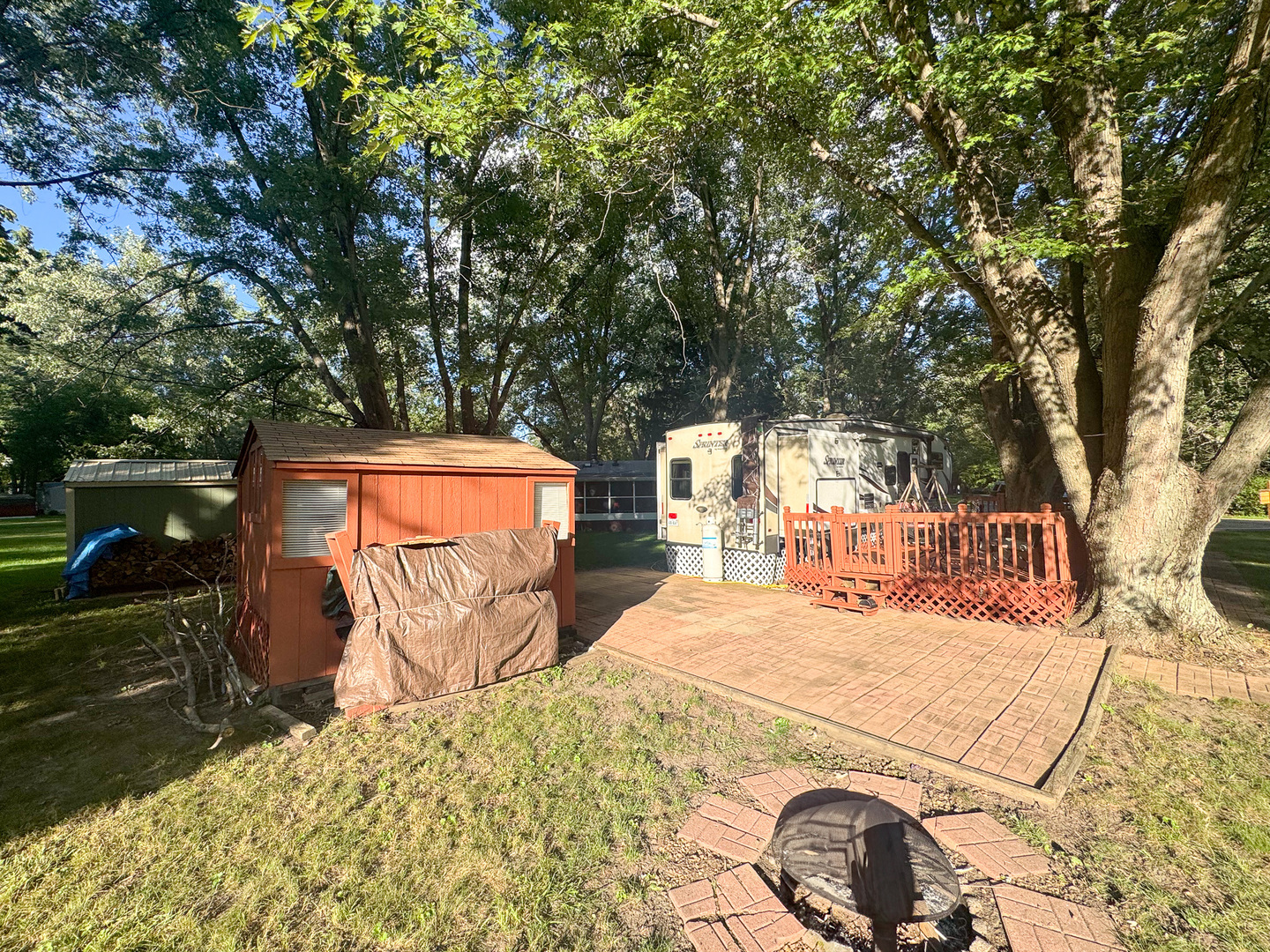 24-52 Woodhaven Sublette, IL 61367 - Photo 4 of 22 a view of outdoor space with seating area
