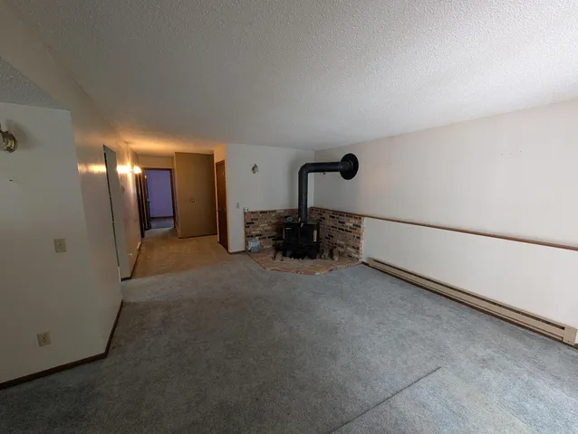 $299,900 | 220 East Hamberg Street, Litchfield, MN 55355