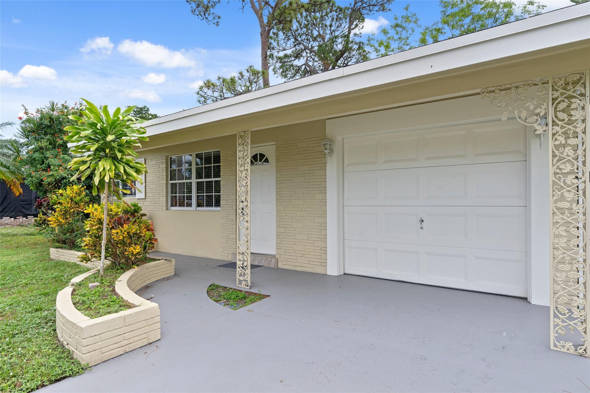 5068 Buchanan Road Delray Beach, FL 33484 - Photo 2 of 17 Photo 2