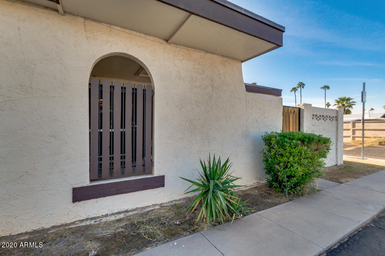 830 South Dobson Road, Unit 57 Mesa, AZ 85202 - Photo 3 of 27 02-Dobson