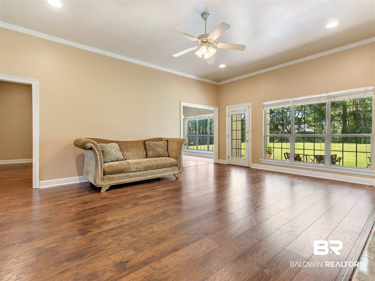 9886 Merritt Court Fairhope, AL 36532 - Photo 17 of 39 Living Room
