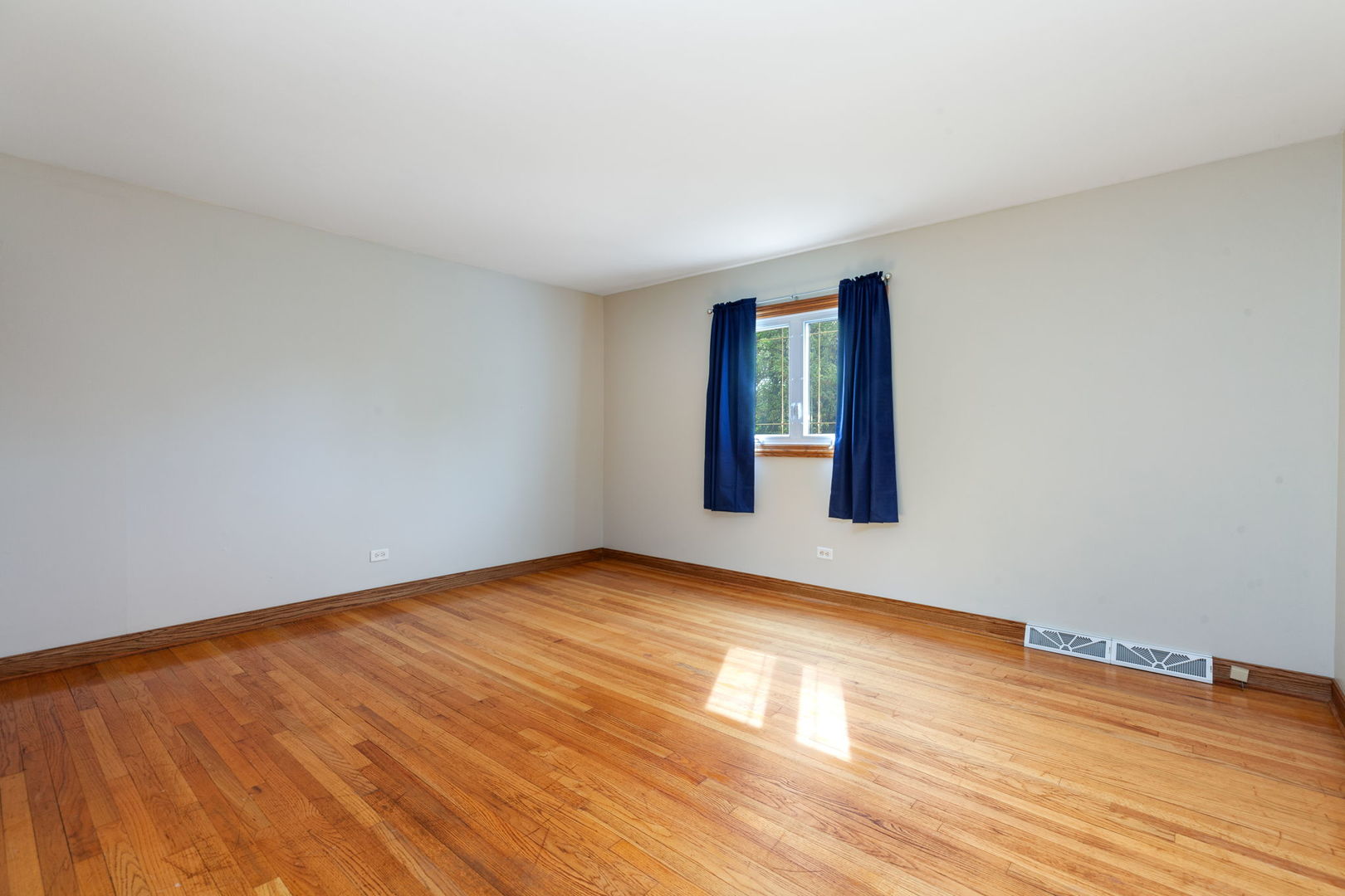 15325 Walnut Road Oak Forest, IL 60452 - Photo 18 of 27 Gallery Image 18