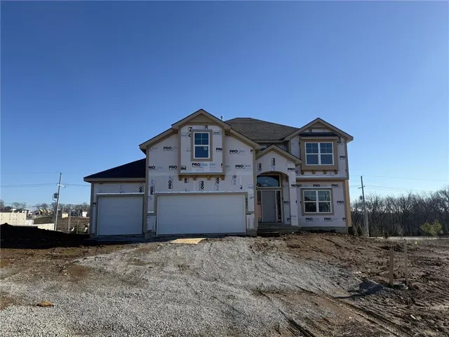 $549,950 | 8931 North Poplar Avenue, Kansas City, MO 64156