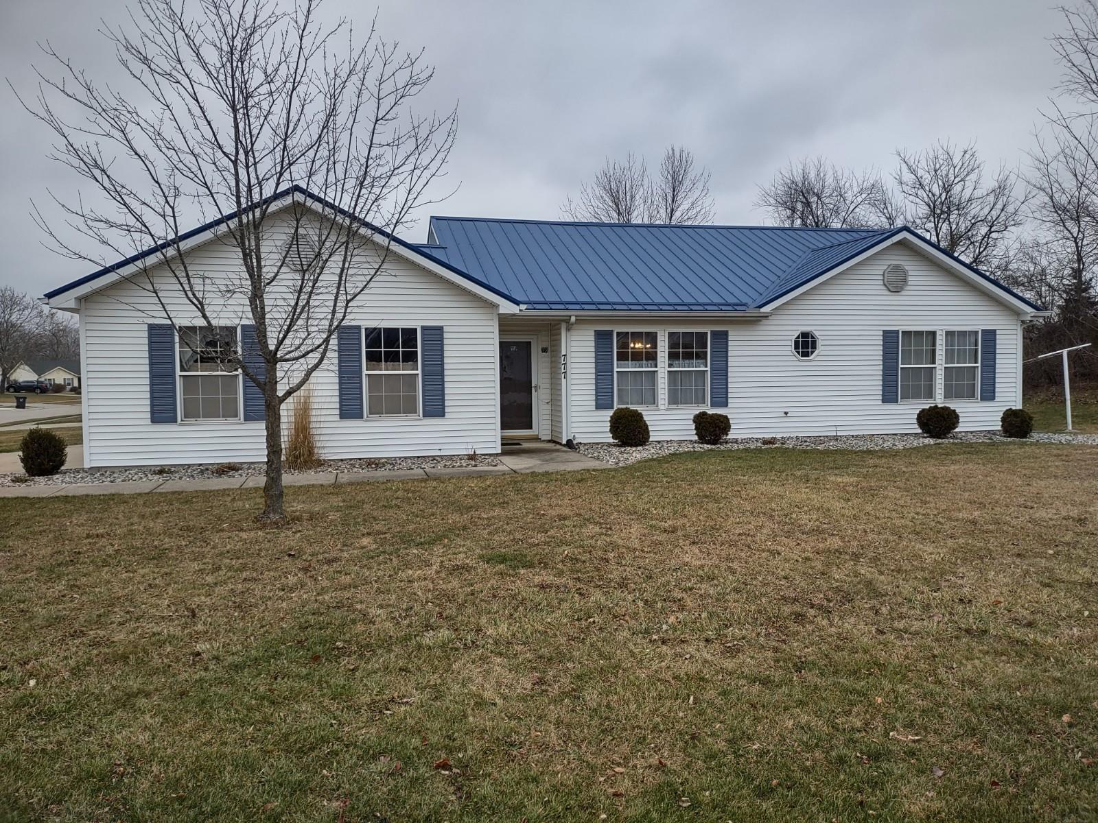 777 Thornapple Court, Columbia City, IN 46725 Compass