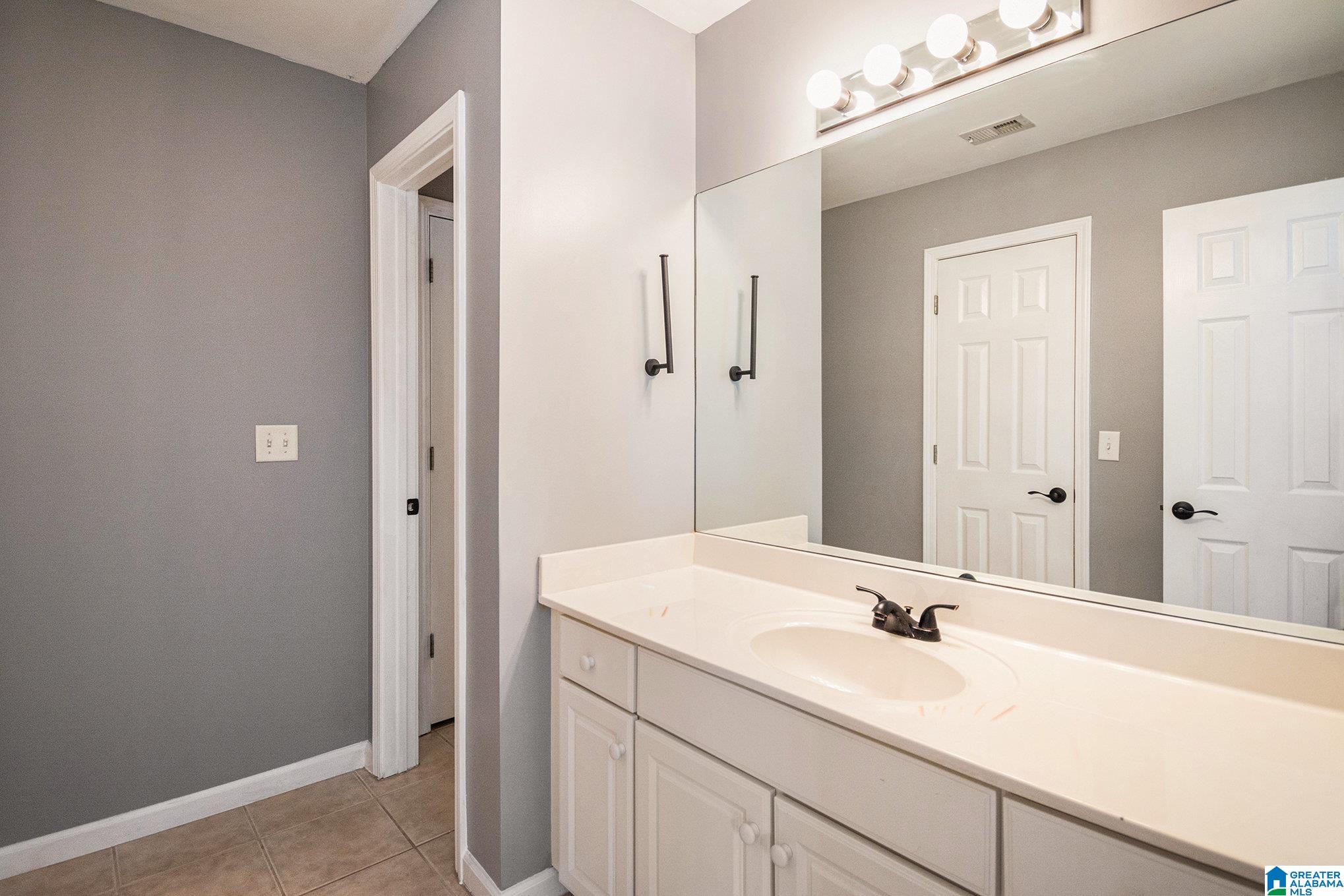 832 Meadow Ridge Lane Birmingham, AL 35242 - Photo 24 of 36