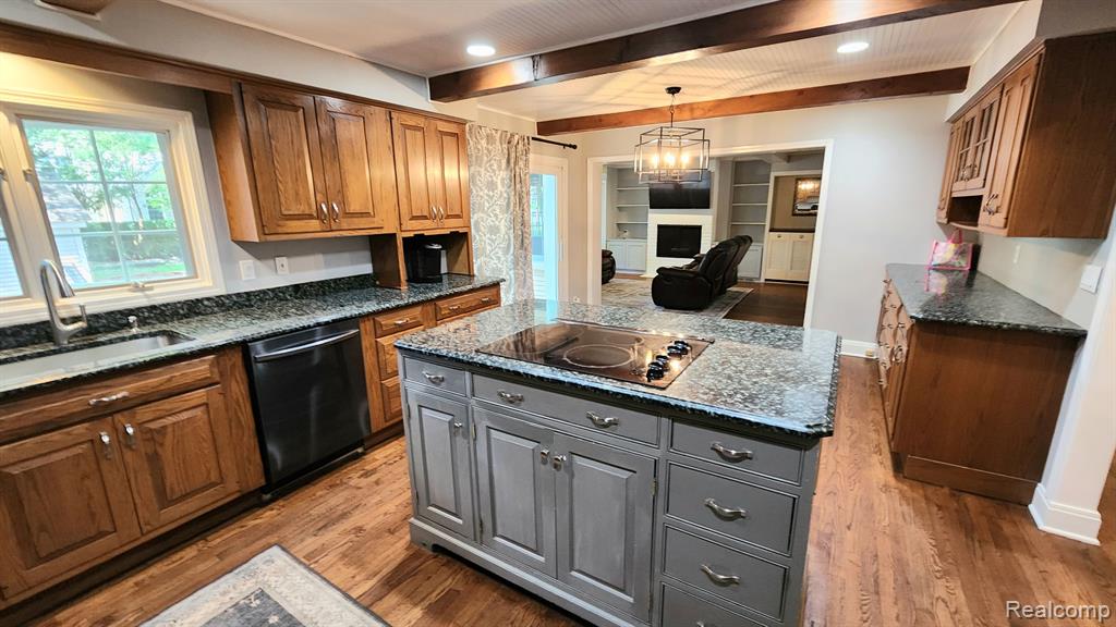 1031 Cadieux Road Grosse Pointe Park, MI 48230 - Photo 18 of 33