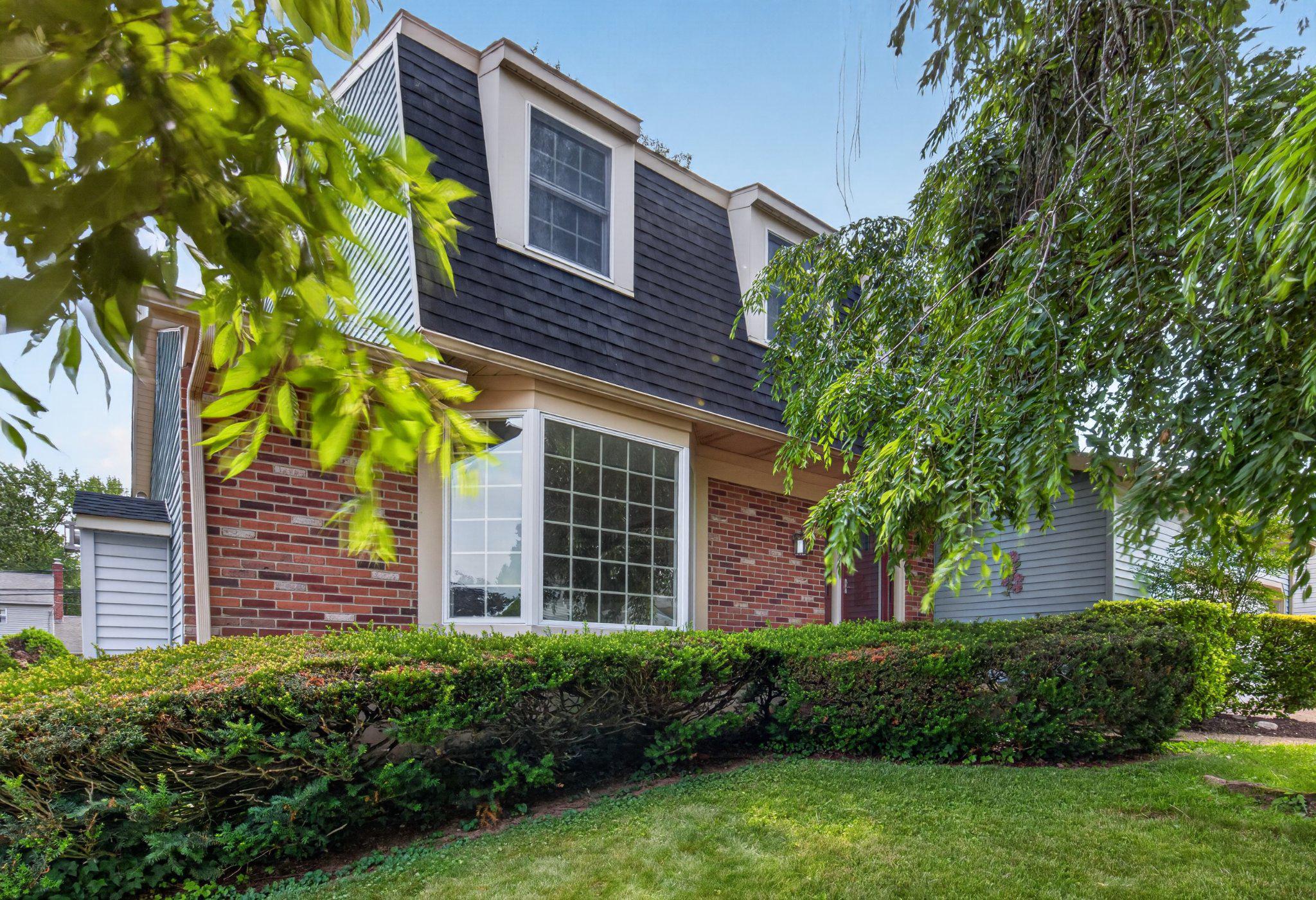 1020 Jeffrey Road Wilmington, DE 19810 - Photo 6 of 108 Charming home with lush greenery.
