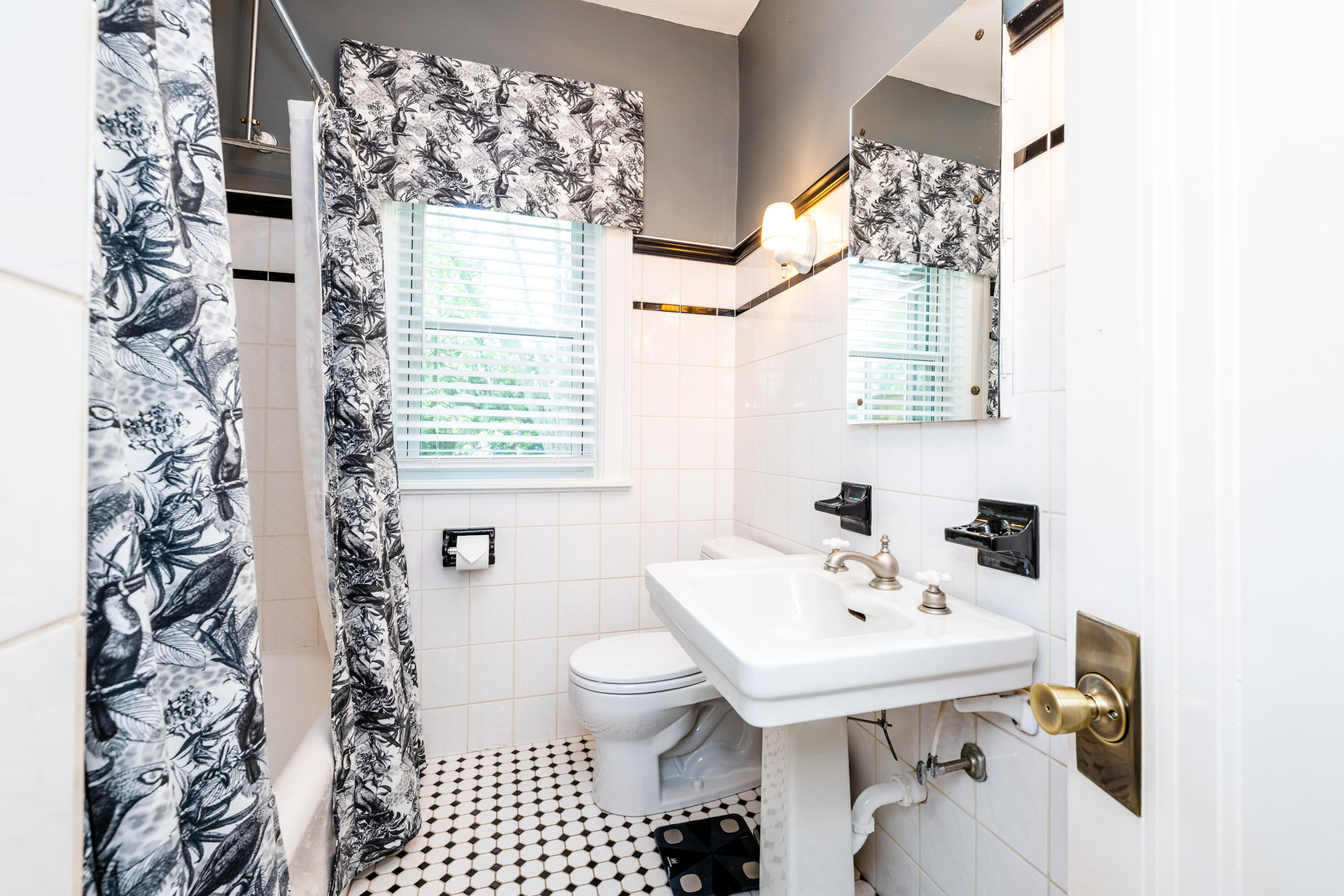 4453 Ridge Road Stevensville, MI 49127 - Photo 24 of 89 Full Bath on Main