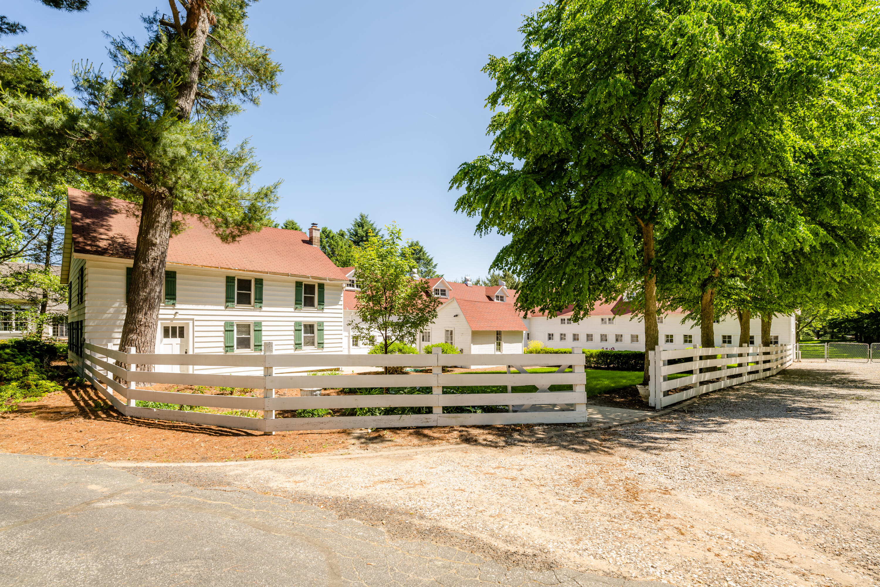 4453 Ridge Road Stevensville, MI 49127 - Photo 64 of 89 Guest House
