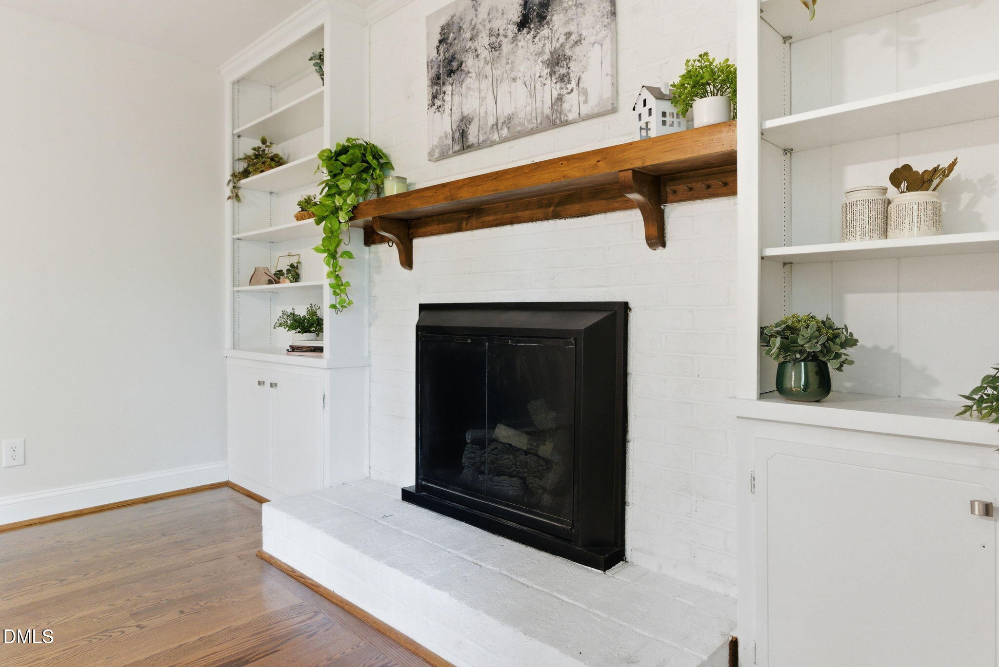 5617 Partridge Lane Raleigh, NC 27609 - Photo 22 of 81 Living Area