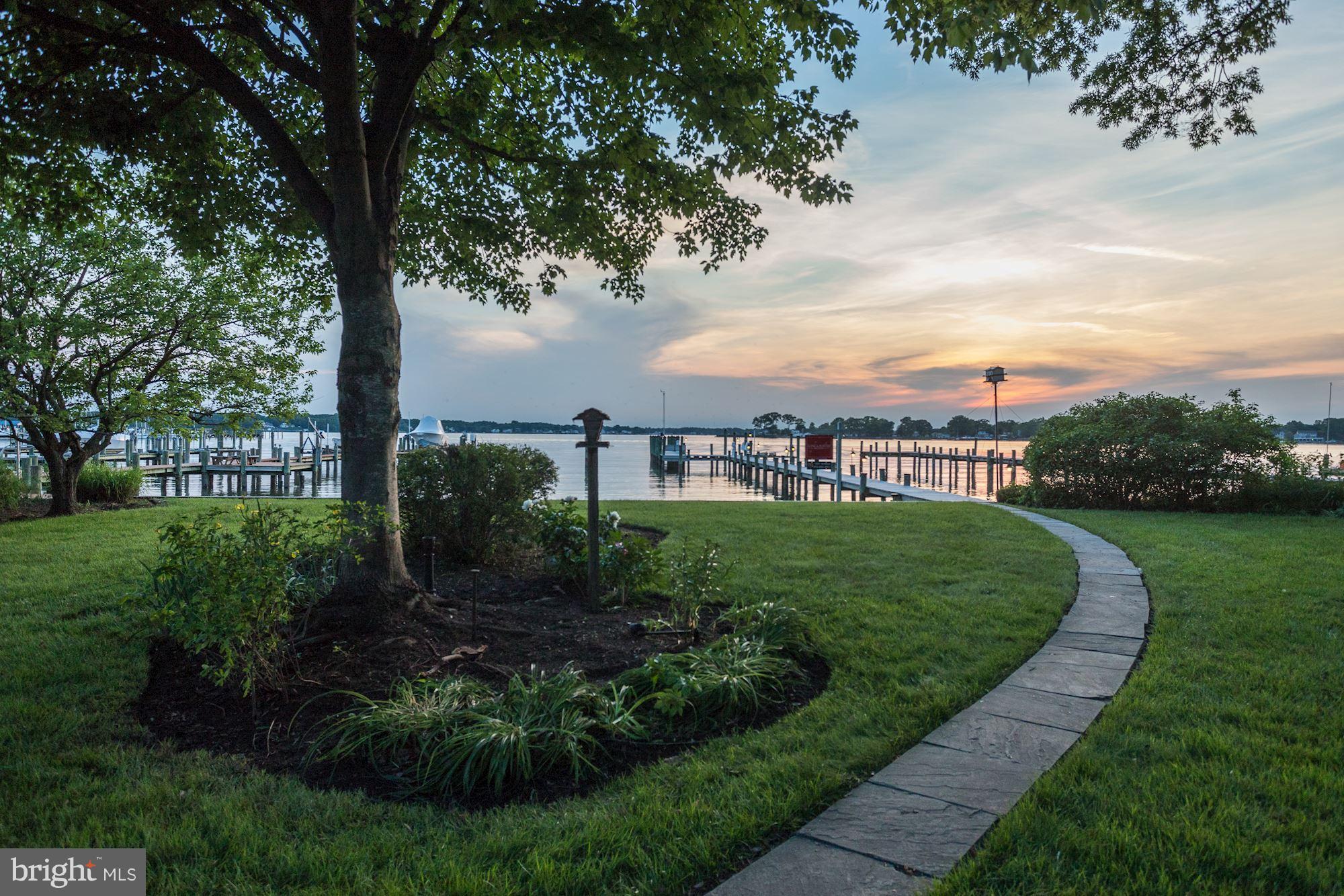 1610 Holly Tree Road Baltimore, MD 21220 - Photo 4 of 29 LANDSCAPED BACKYARD TO 210 FT PIER